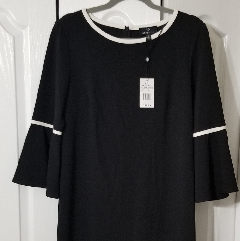 NWT Womens Ronni Nicole Black and White Dress